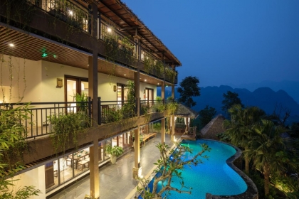 Ebino Pù Luông Resort (⭐⭐⭐⭐)